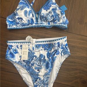 NWT!!! Cupshe Blue and White Paisley Bikini